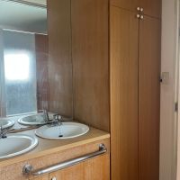 大阪市住吉区長居3丁目の賃貸物件/水回りは2階。独立洗面台。