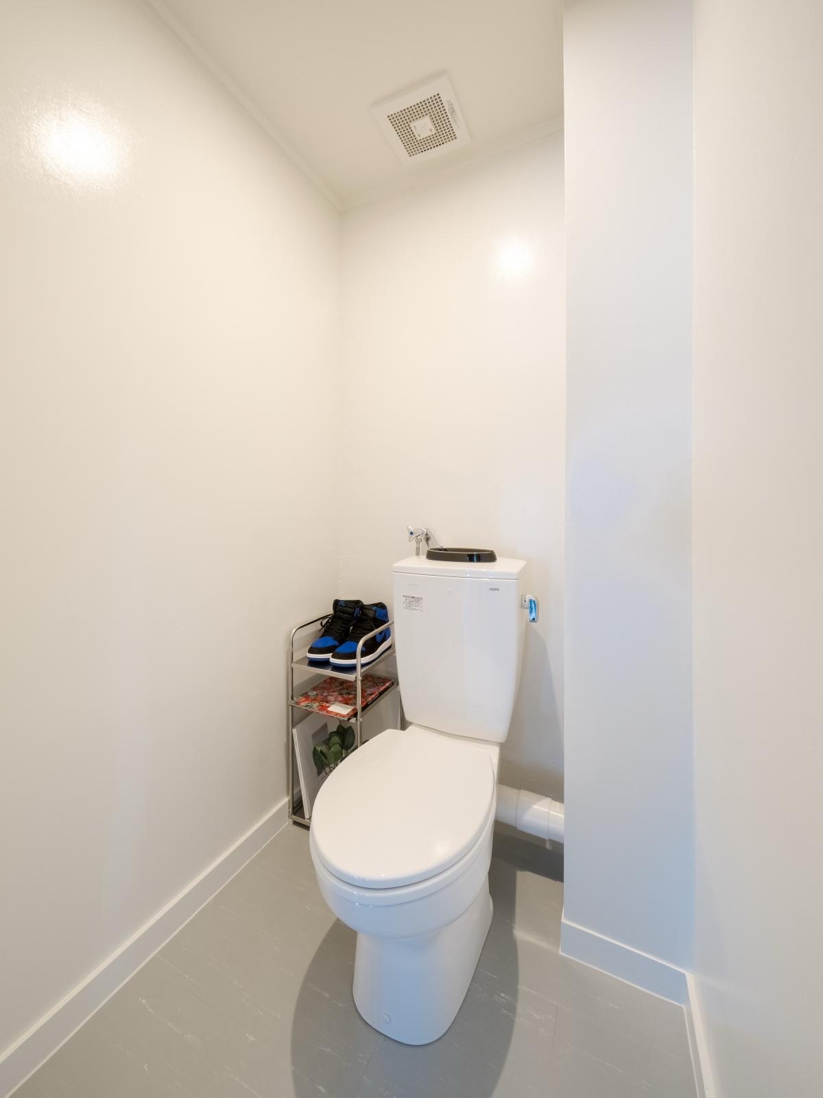 大阪府岸和田市大町の賃貸物件/トイレは潔くシンプルに。