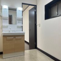 城東区中浜１丁目の賃貸物件/洗面を通って、