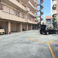 大阪府八尾市安中町1丁目の賃貸物件/駐車場、駐輪場