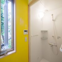 大阪府東大阪市菱屋西1丁目の賃貸物件/シャワールーム。しっかり疲れを取りたい日には、シェアハウスから徒歩4分の銭湯『永盛温泉』へ。