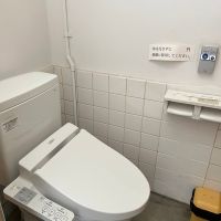 大阪市西区阿波座1丁目の賃貸物件/共用トイレは温水洗浄便座付き。男女共用となります。