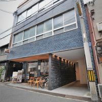 大阪市中央区谷町6丁目の賃貸物件/谷町六丁目の街並みに馴染むレトロな外観