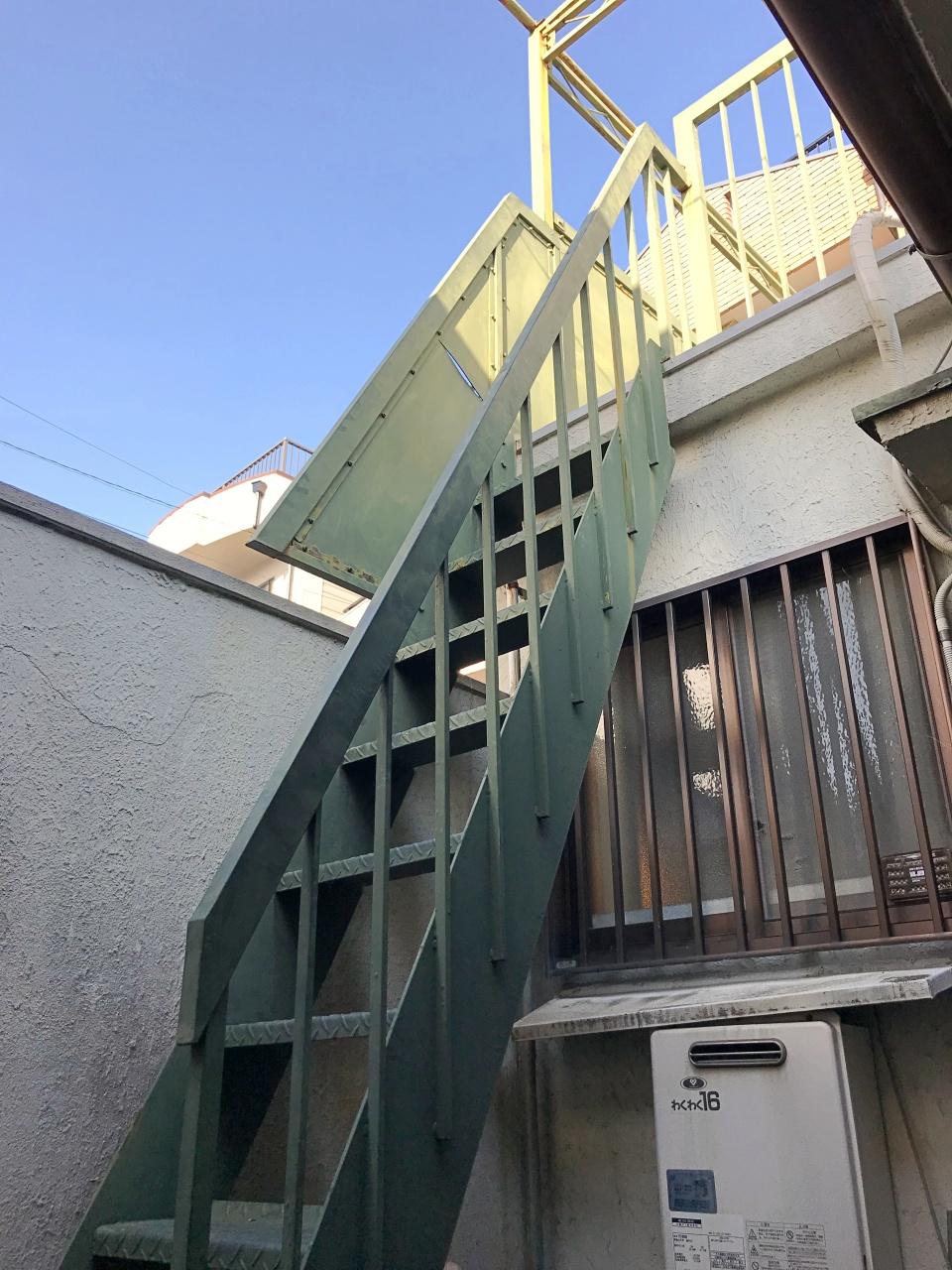 大阪市東住吉区田辺５丁目の賃貸物件/階段の先には
