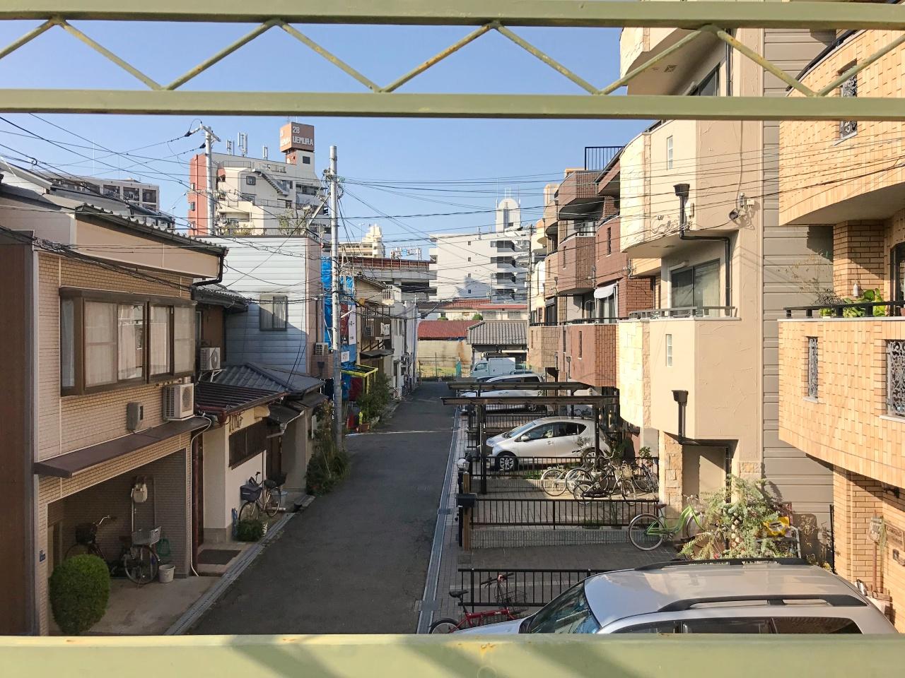 大阪市東住吉区田辺５丁目の賃貸物件/西には路地