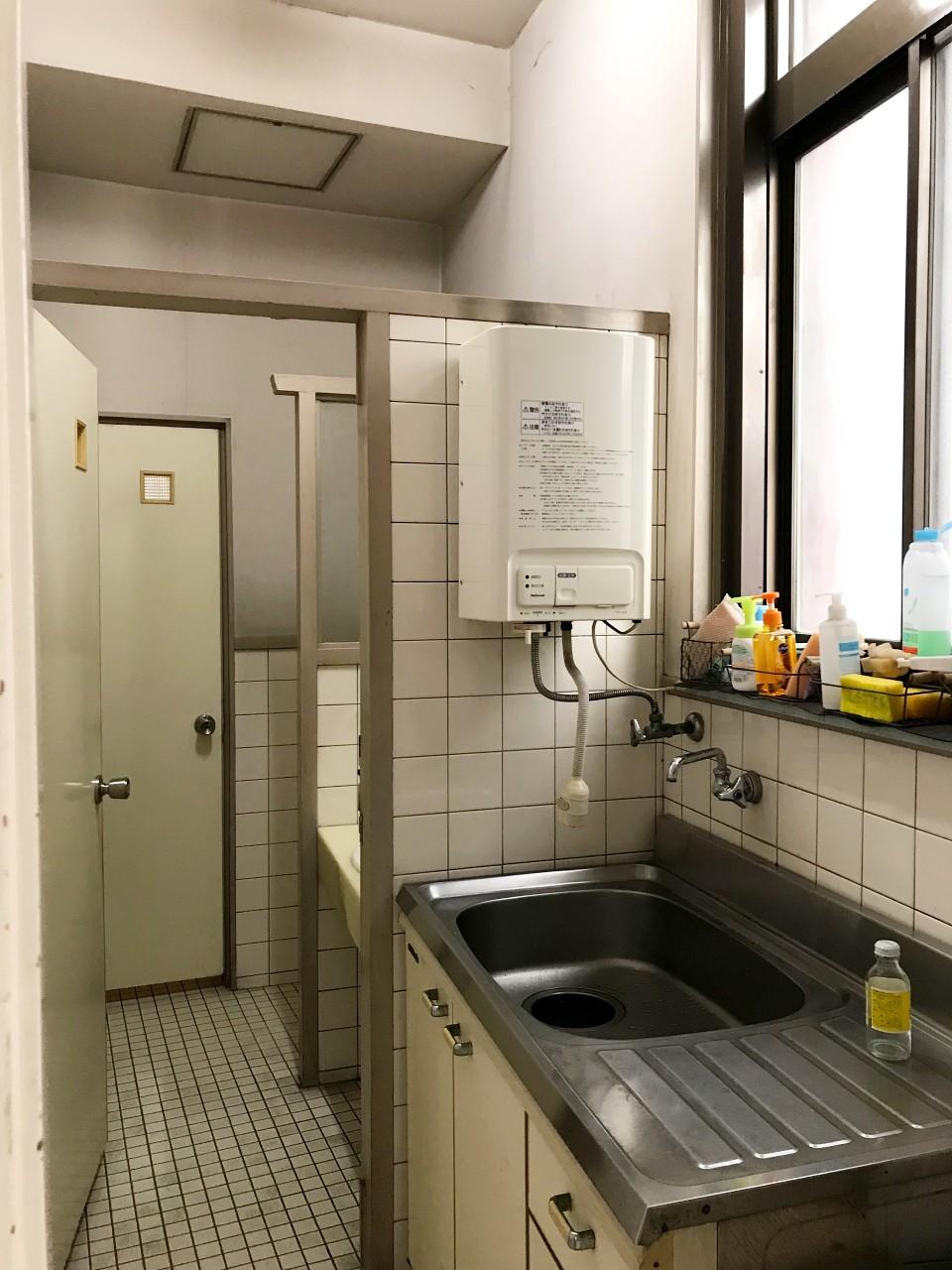 大阪市中央区今橋２丁目の賃貸物件/給湯室とトイレは共用
