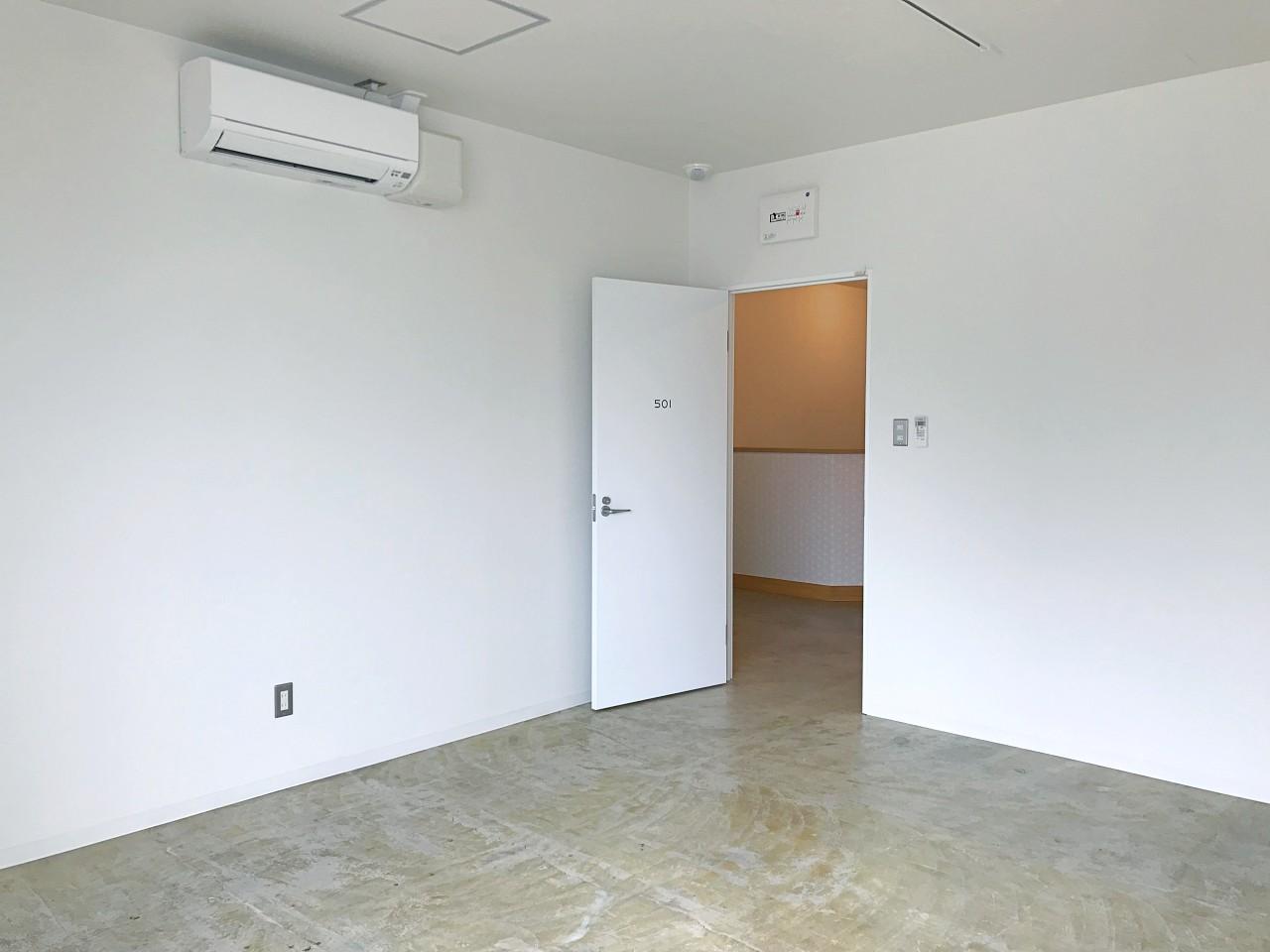 大阪市東成区東中本３丁目の賃貸物件/室内は癖のないプレーンな仕上がり（掲載写真は別区画です）