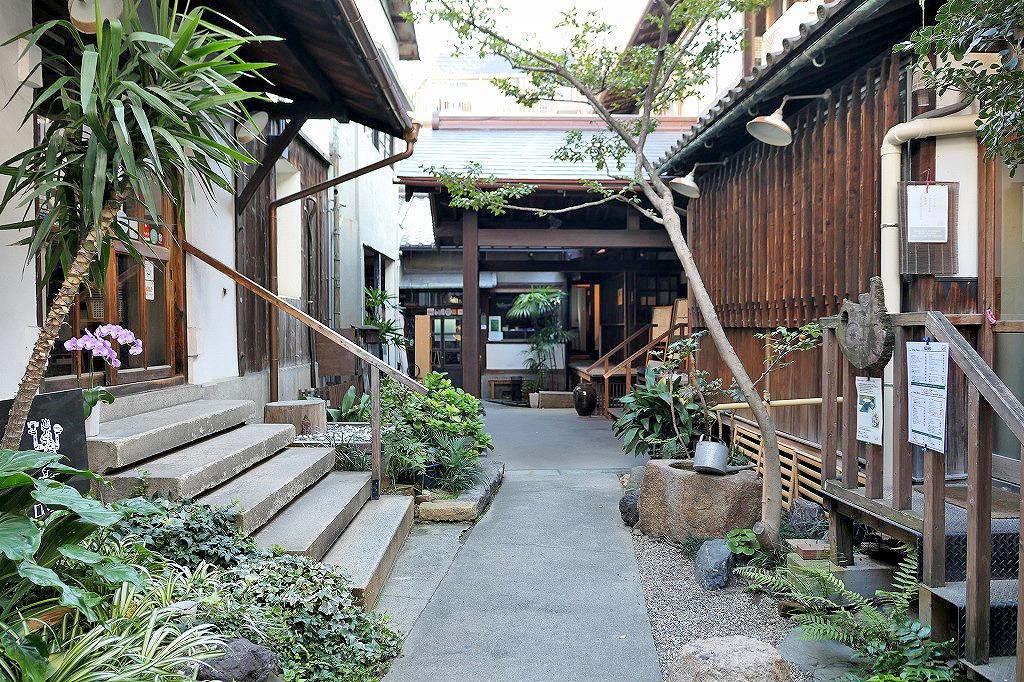 大阪市中央区谷町６丁目の賃貸物件/門を入ったら昭和にタイムスリップ、わくわくが止まりません