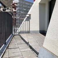大阪市北区長柄西1丁目の賃貸物件/バルコニーはウッドデッキ