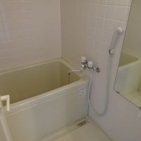 堺市堺区栄橋町の賃貸物件/一人暮らしには充分な広さの浴室