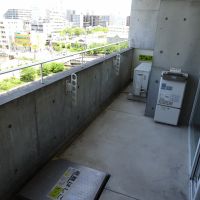 堺市堺区栄橋町の賃貸物件/バルコニーは比較的ゆったりした広さです。