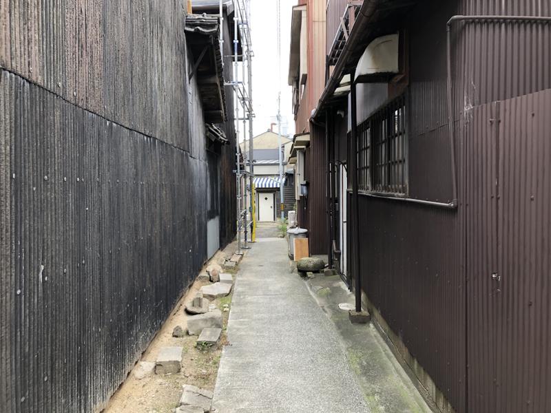 大阪市生野区桃谷の賃貸物件/路地奥に見えます