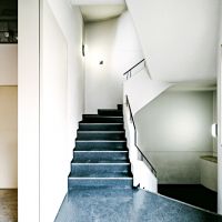 大阪市北区中崎西一丁目の賃貸物件/フロアの移動は階段でも可能
