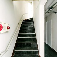大阪市北区中崎西一丁目の賃貸物件/旧館の味わい深い共用部