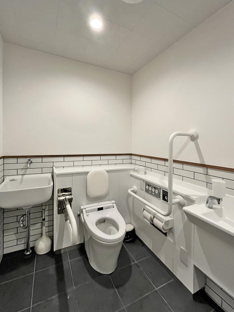 大阪市中央区谷町６丁目の賃貸物件/トイレは改装されています。