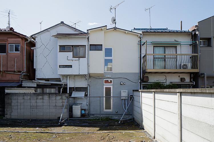 目黒区目黒本町の賃貸物件/外観（勝手口側）