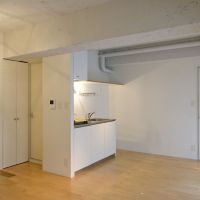 目黒区目黒の賃貸物件/照明をつけるとこんな感じ