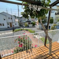 神奈川県横浜市戸塚区前田町の売買物件/ウッドデッキ敷きのバルコニー
