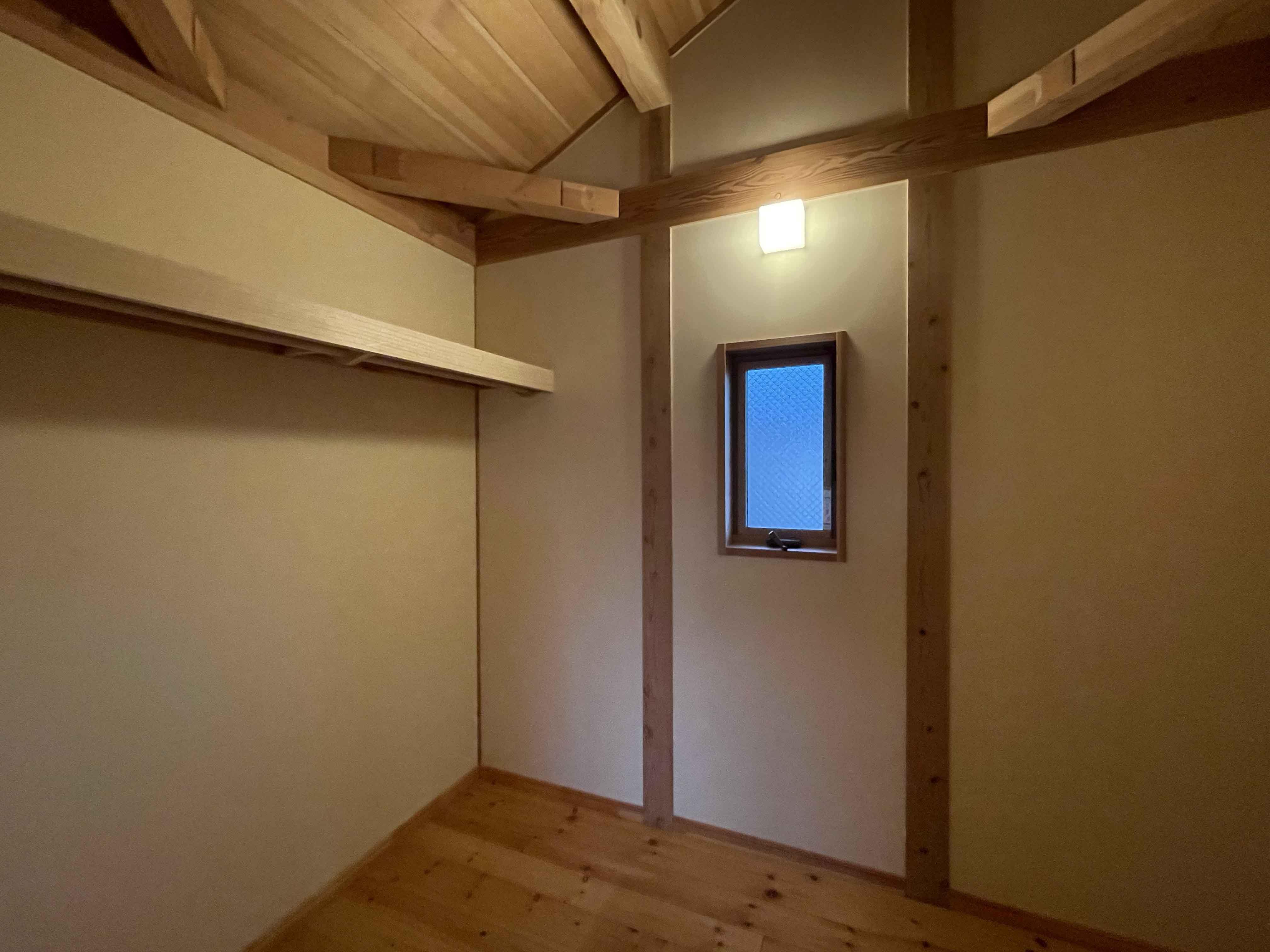 杉並区下井草の賃貸物件/2階：ウォークインクローゼット