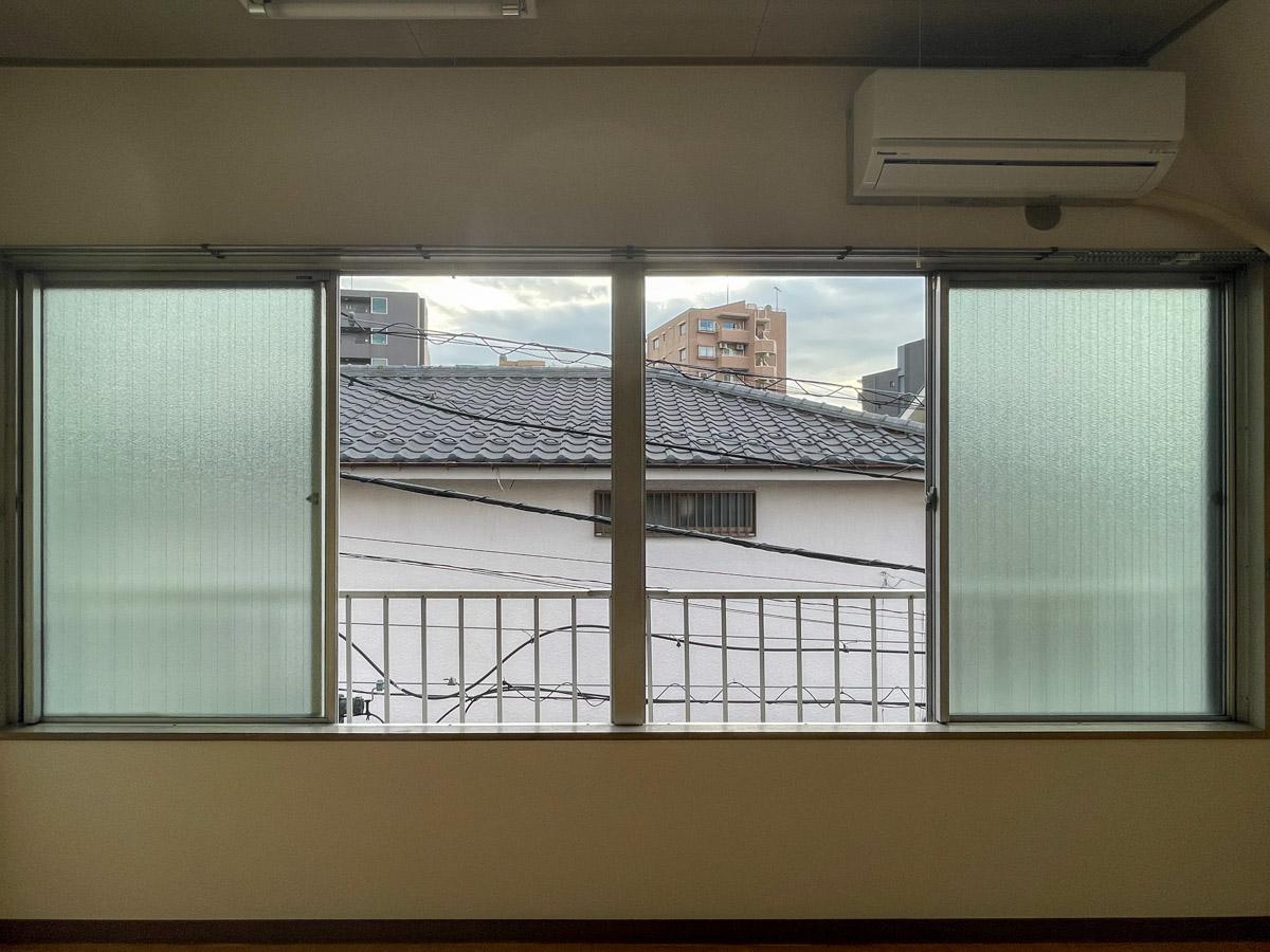 練馬区中村南の賃貸物件/3階：7.5畳の洋室。窓の感じ