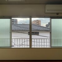 練馬区中村南の賃貸物件/3階：7.5畳の洋室。窓の感じ