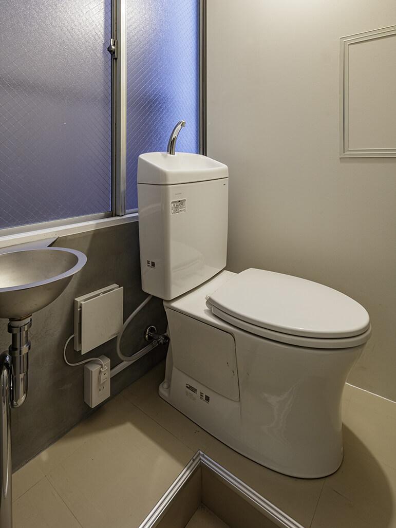 中央区日本橋馬喰町の賃貸物件/トイレは2ヶ所あり *