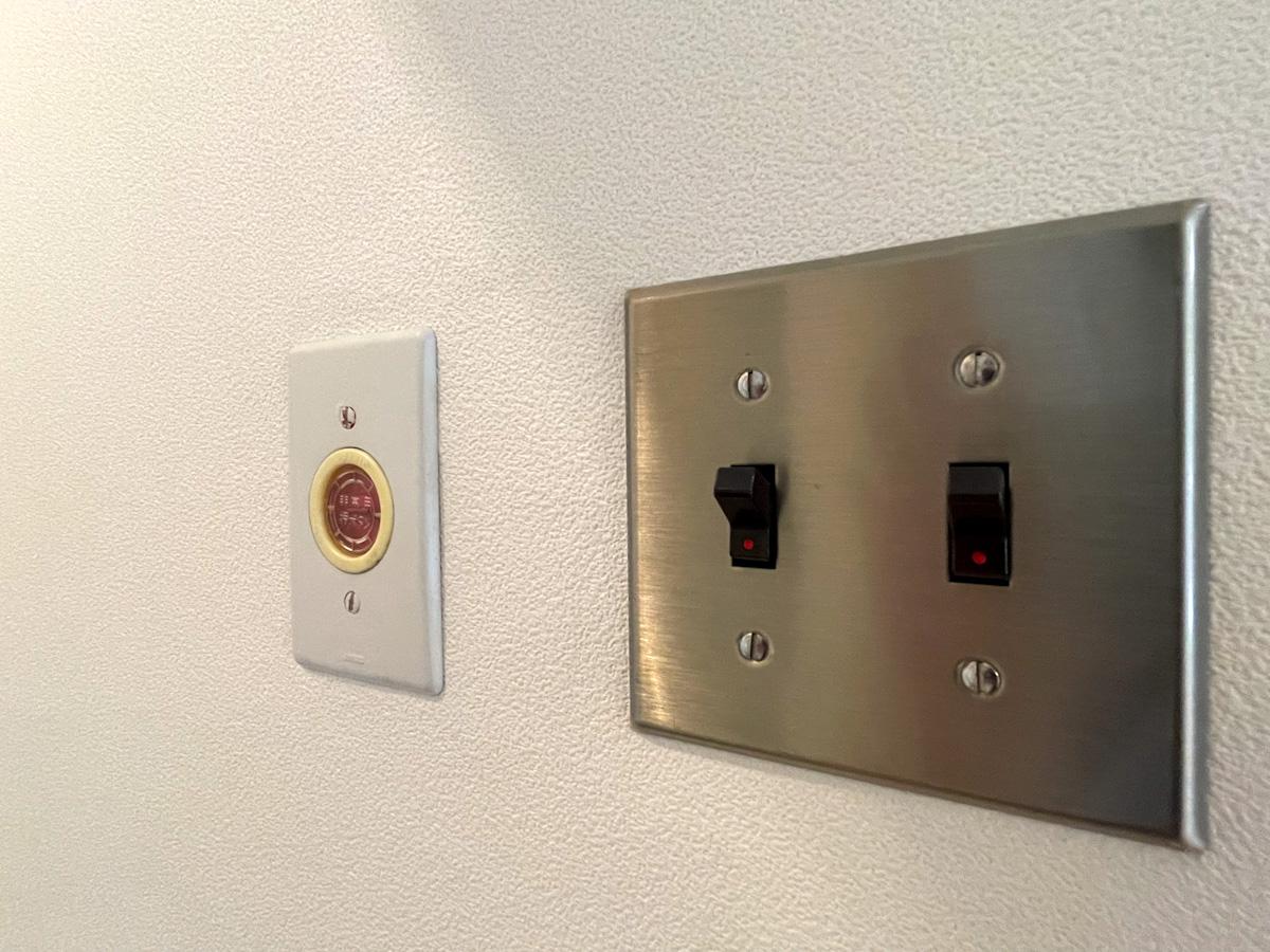 渋谷区千駄ヶ谷の賃貸物件/電気のスイッチにまでこだわられた室内