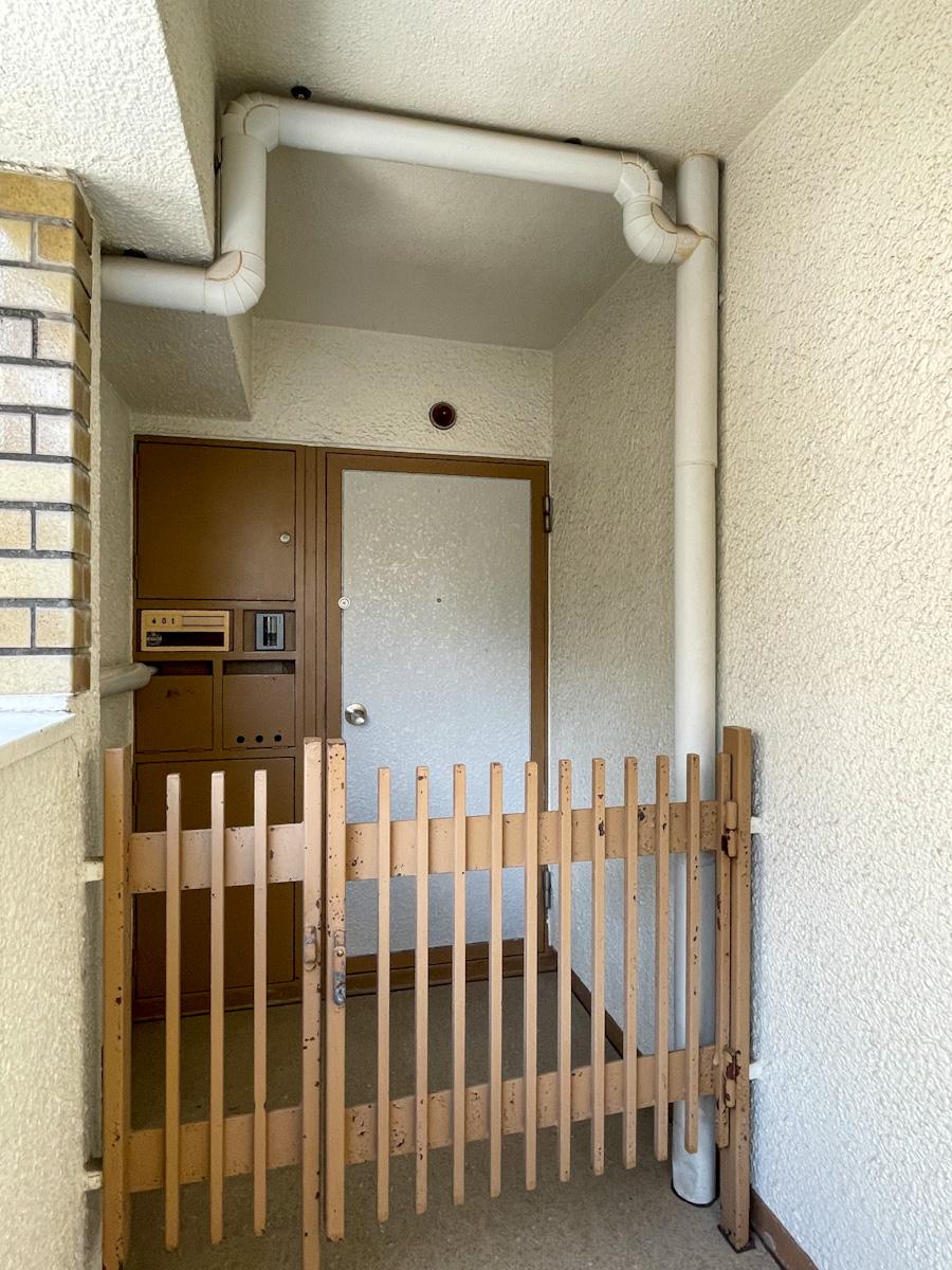 渋谷区千駄ヶ谷の賃貸物件/角部屋で門扉付きの玄関