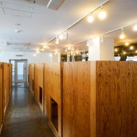 渋谷区代官山町の賃貸物件/木質素材でできた温かみのあるブース（1名～3名用）