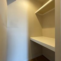 大田区池上の賃貸物件/布団をしまうでも良いですが、リモートワークのデスクとしてはいかがでしょう？