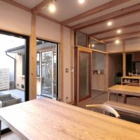 八王子市天神町の賃貸物件/奥のほうに共用のキッチンがあります