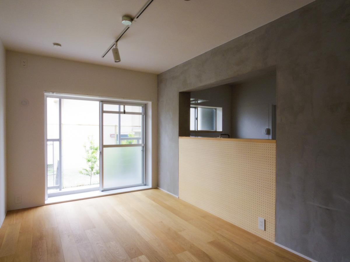 品川区豊町の賃貸物件/バルコニーにつながるリビングスペース