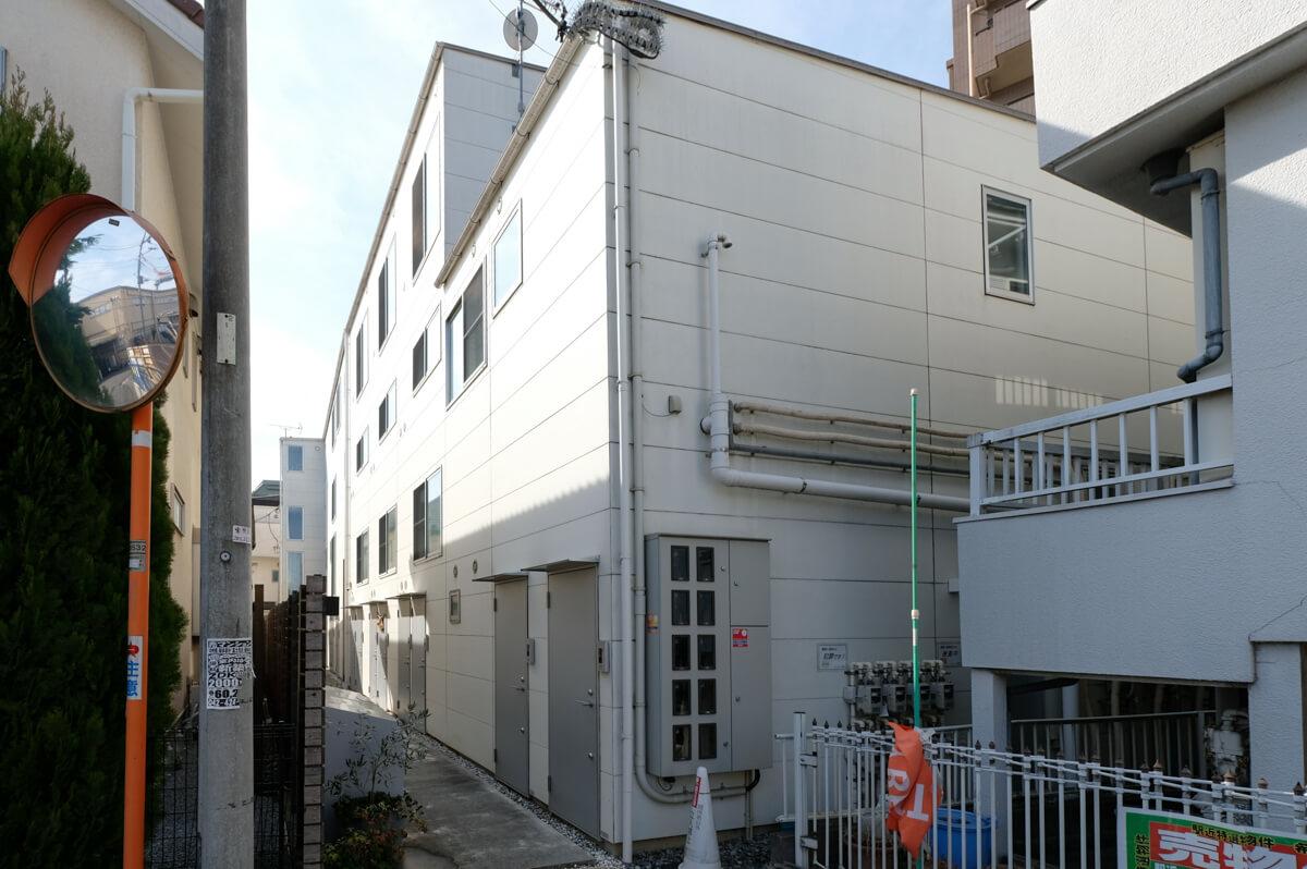 練馬区貫井の賃貸物件/玄関側の外観