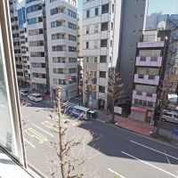 千代田区岩本町の賃貸物件/前面道路は広いわりにはそこまで交通量が多くありません