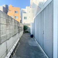 豊島区雑司が谷の賃貸物件/西側蛹室から出入りができる　ここに洗濯物を干しても、室内干しでもどちらでも