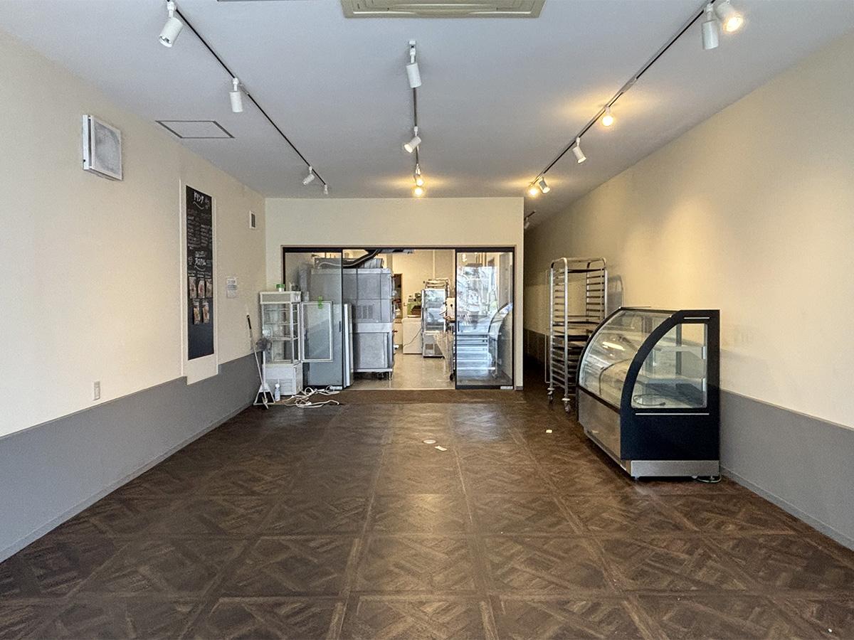 荒川区西尾久の賃貸物件/1階：店舗を正面から