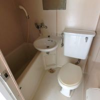 大田区蒲田の賃貸物件/トイレはユニットバスの中