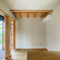 埼玉県入間市鍵山の売買物件/離れ。仕事が捗りそうな素材感のある空間