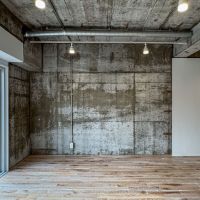 渋谷区南平台の売買物件/あえて塗装せずにそのままにした壁面が良い雰囲気