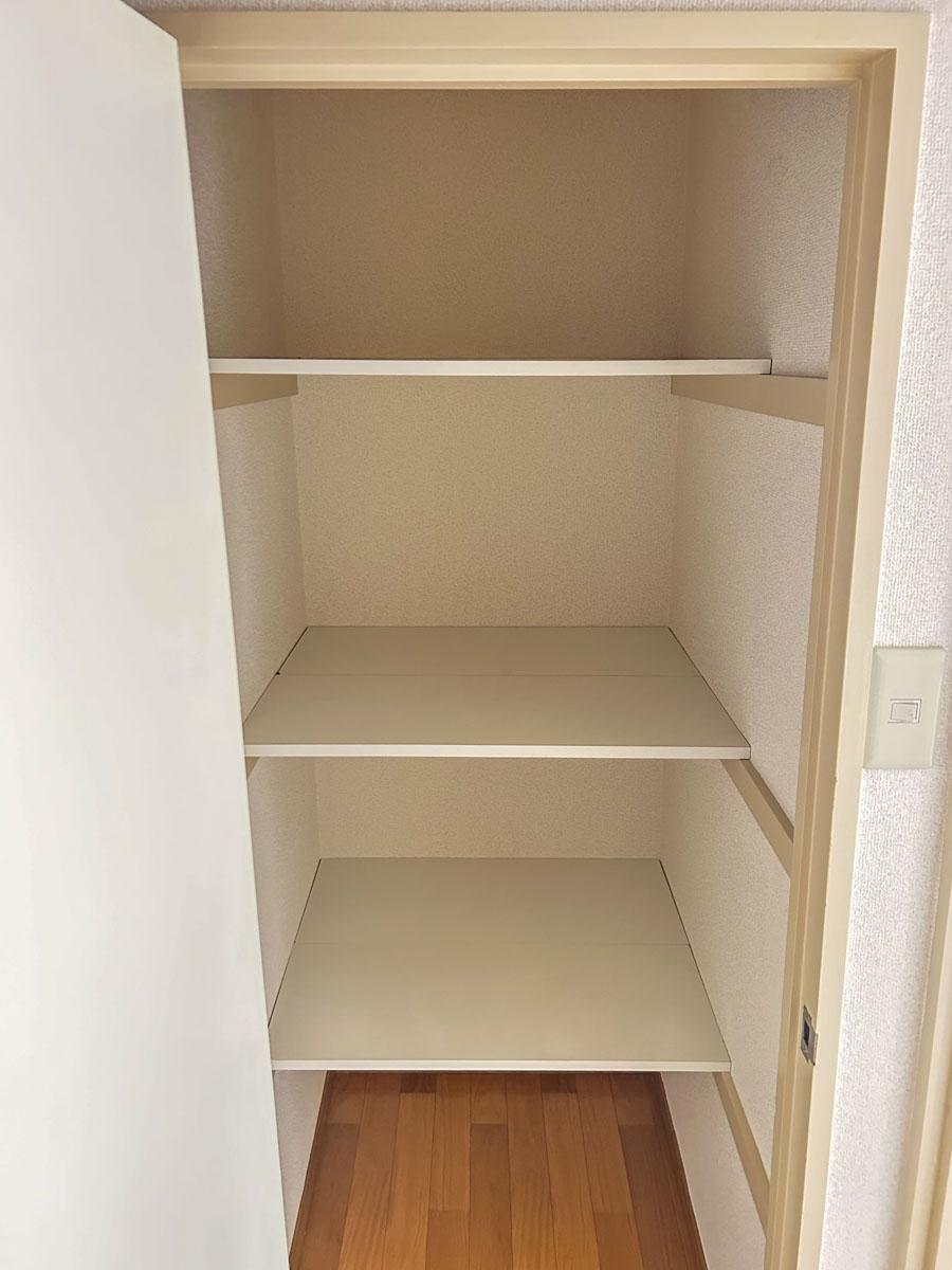 中央区築地の賃貸物件/トイレ横の収納