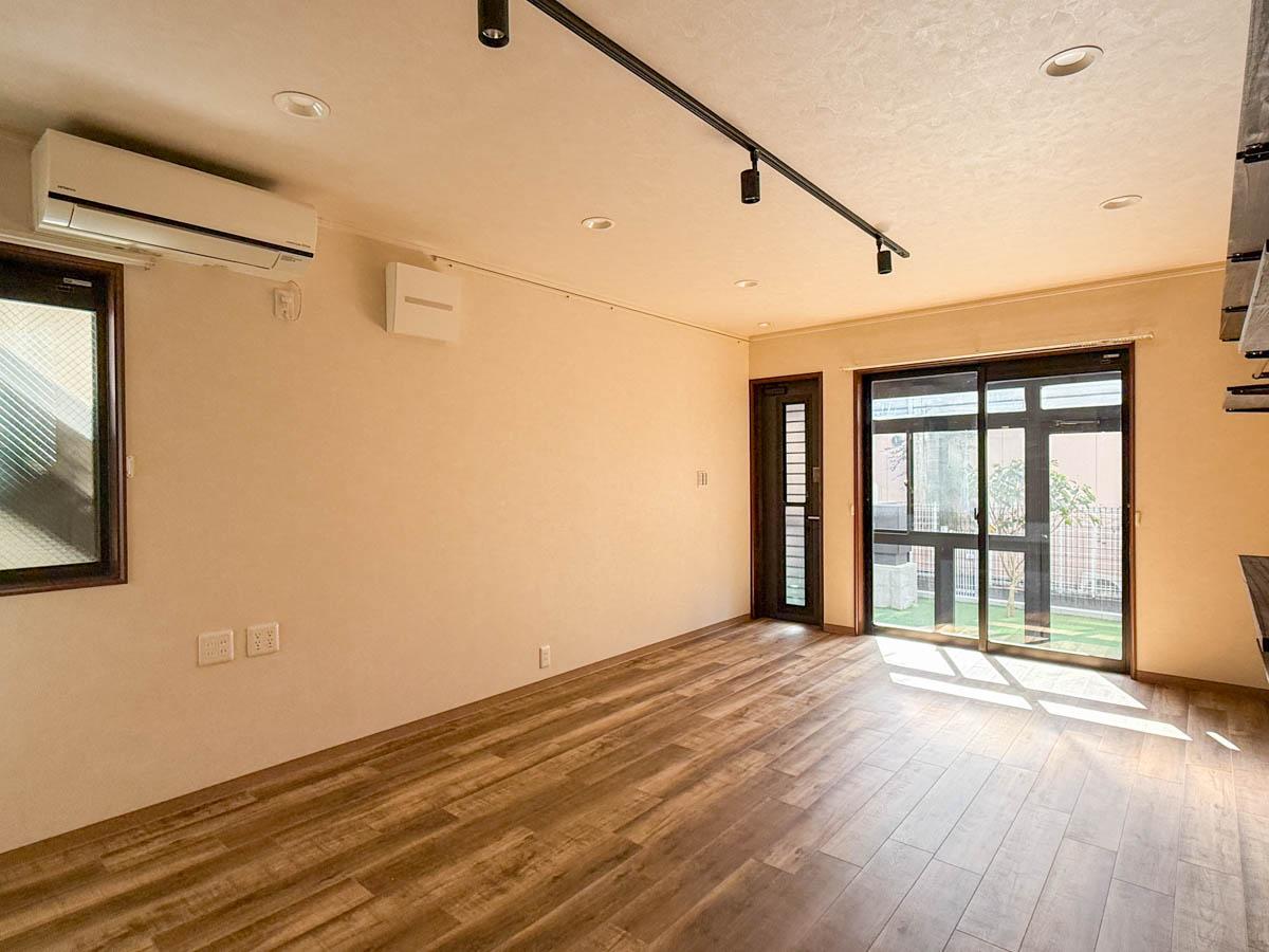 港区高輪の賃貸物件/光が差し込む居住空間
