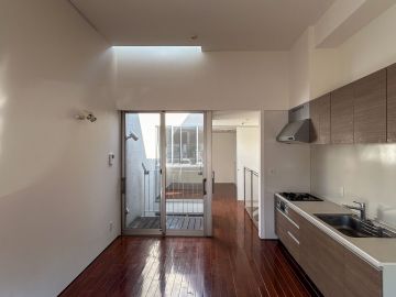 横浜市青葉区荏田北の賃貸物件/中庭のある朗らかな暮らし