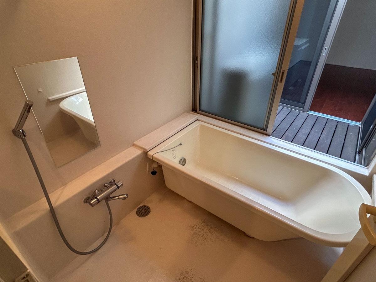 横浜市青葉区荏田北の賃貸物件/1階：追いだき機能付きのゆったりとした浴室