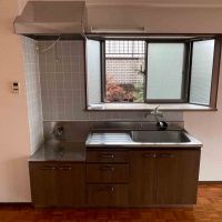 渋谷区幡ヶ谷の賃貸物件/このキッチンもレトロな雰囲気で可愛いんです。ガステーブルはご用意ください