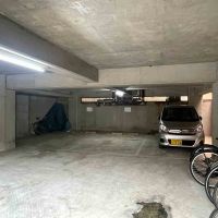 渋谷区幡ヶ谷の賃貸物件/半地下部分に駐車場・駐輪場があります（駐輪場は空きなし）