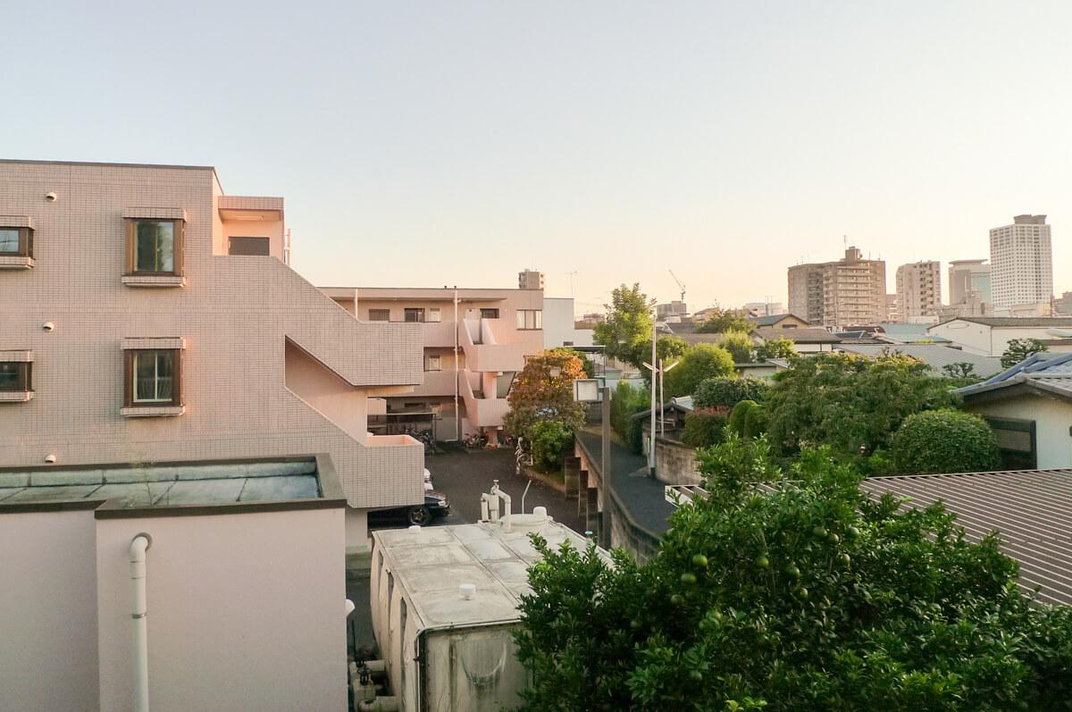 練馬区桜台の賃貸物件/広がる低層の住宅街。2階でもこの眺め