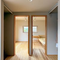 埼玉県比企郡鳩山町楓ケ丘の売買物件/2つに割って使うこともできる西側の洋室