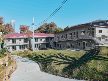 神奈川県横浜市港北区篠原町の賃貸物件/風土を育む、店舗付き集合住宅