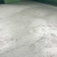 中央区日本橋馬喰町の賃貸物件/4階：モルタル仕上げの床