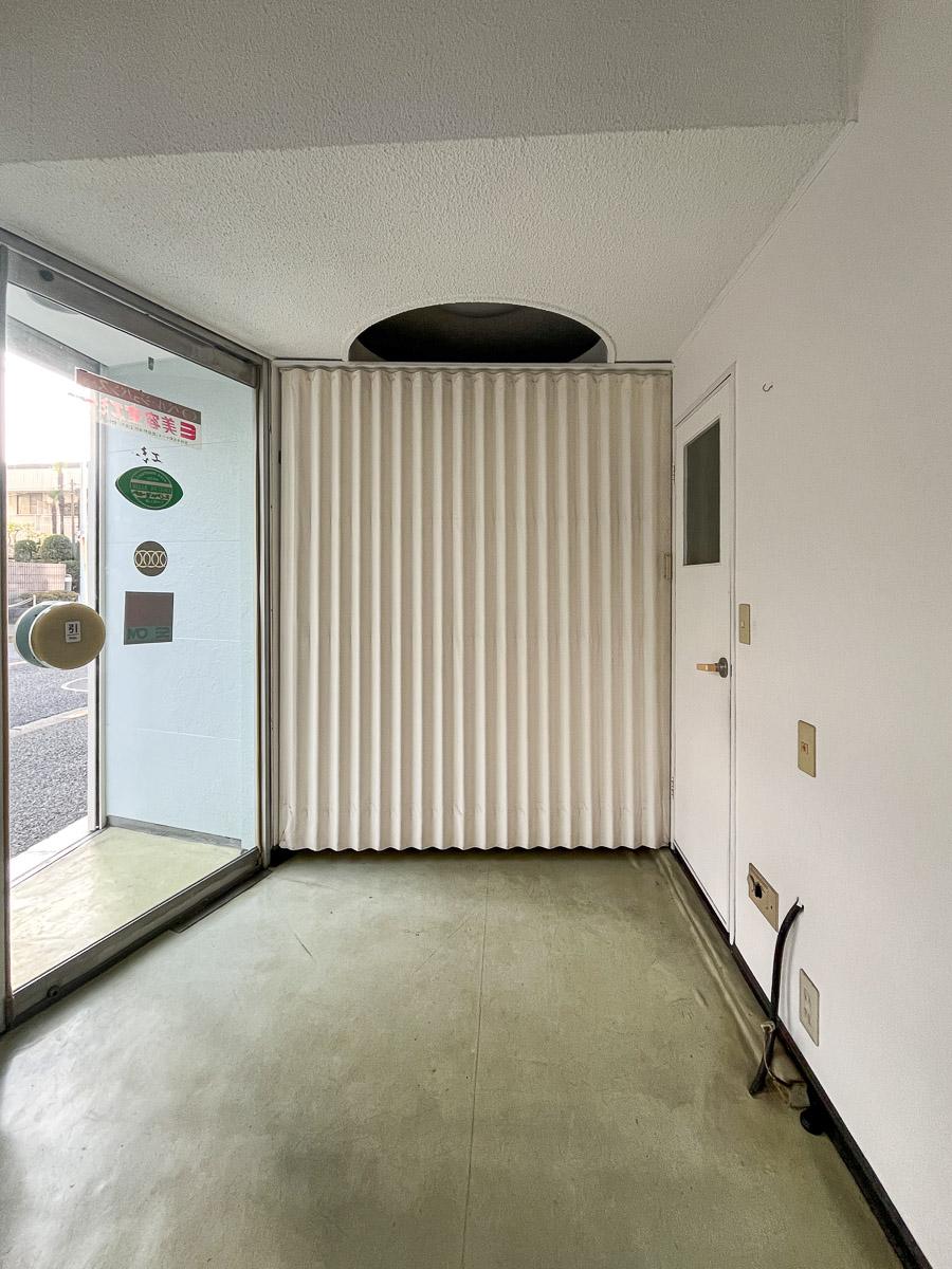 武蔵野市吉祥寺北町の賃貸物件/レトロなアコーディオンカーテン